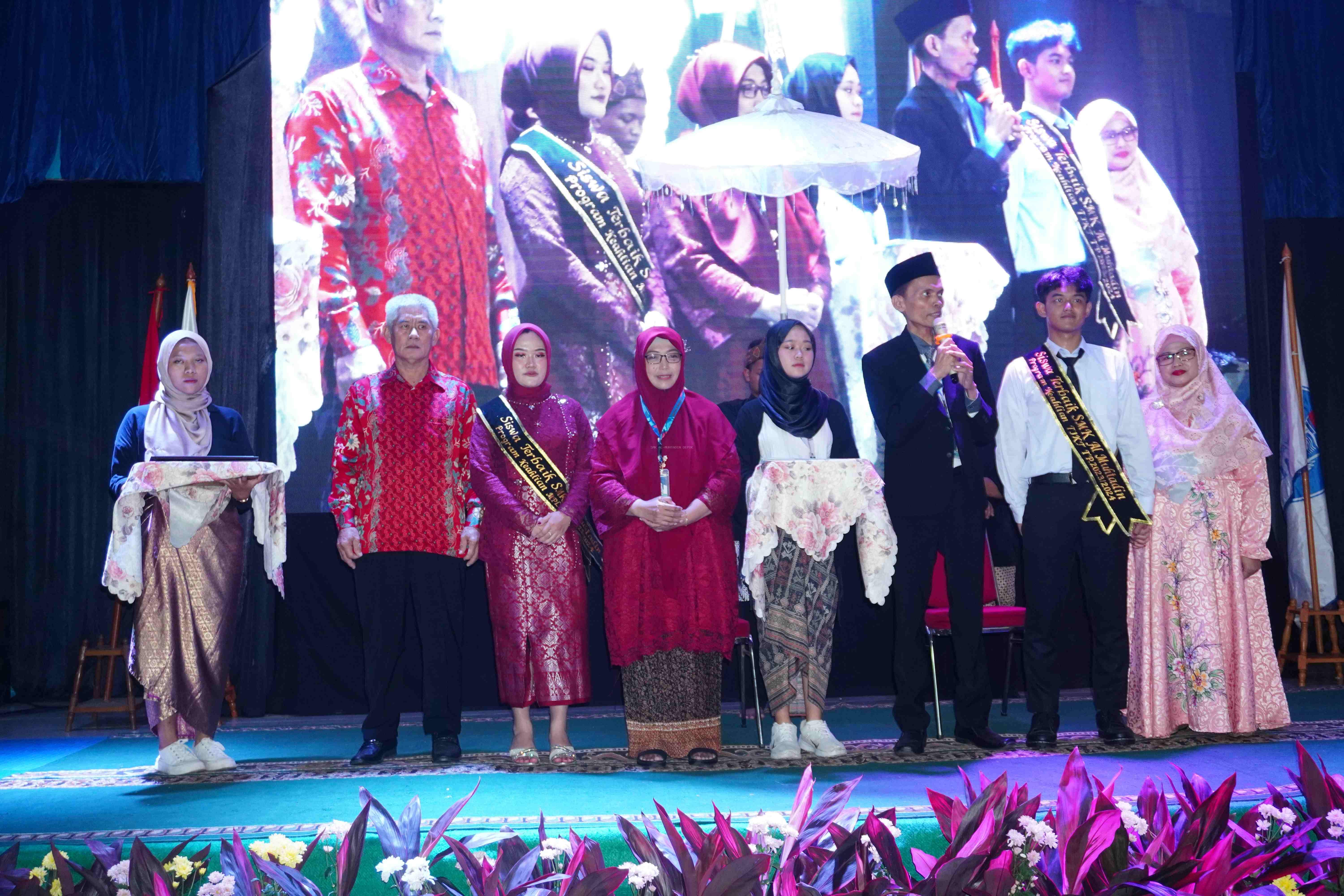 Meriahnya Pelepasan Wisudawan Angkatan Ke XXVI SMK Al-Muhtadin