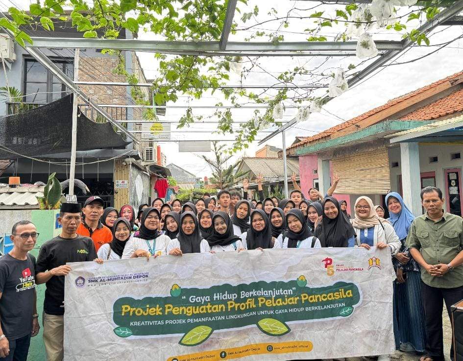 Siap Tempur Menghadapi Perubahan Iklim, Siswa Siswi SMK Al-Muhtadin Belajar Menata Lingkungan Di Kampung Proklim Setaman