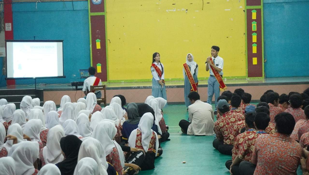 SOSIALISASI TENTANG KESADARAN HUKUM DAN HAK ASASI MANUSIA DI LINGKUNGAN CIVITAS AKADEMIKA SMK AL-MUHTADIN